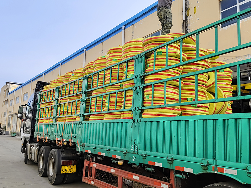 夾布膠管發(fā)貨.jpg 夾布膠管發(fā)貨.jpg